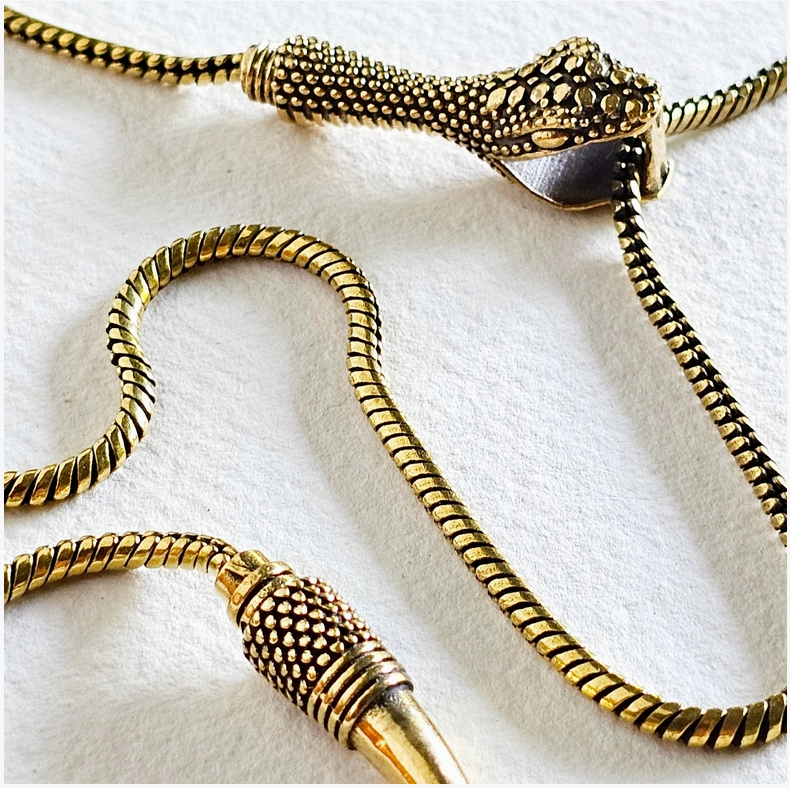 The Medusa Lariat